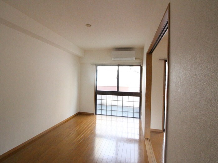 居室 プリムヴェ－ル