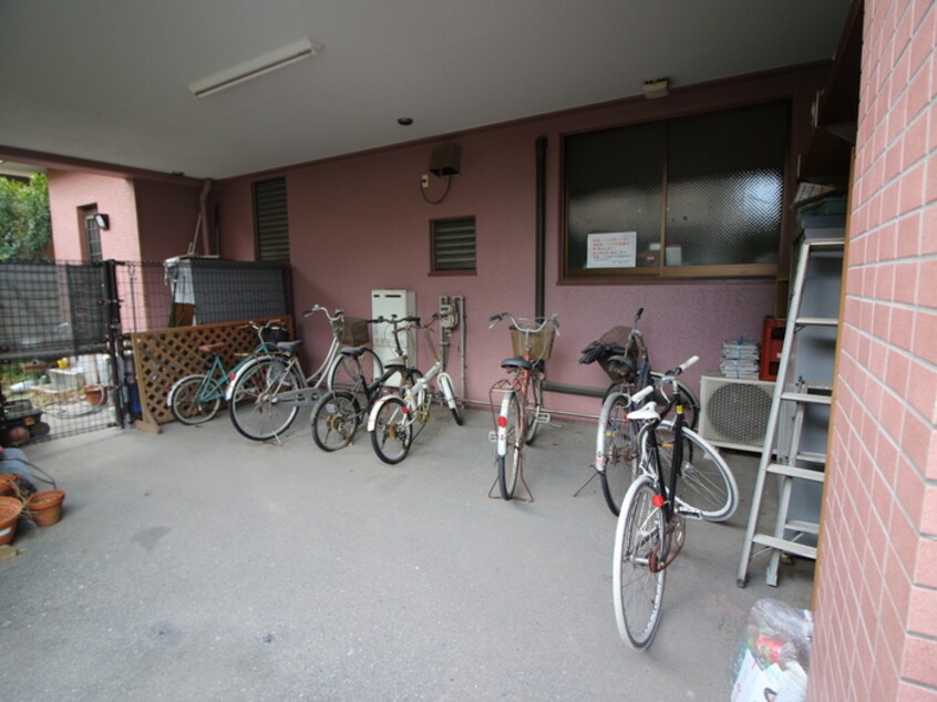 駐輪場 プリムヴェ－ル