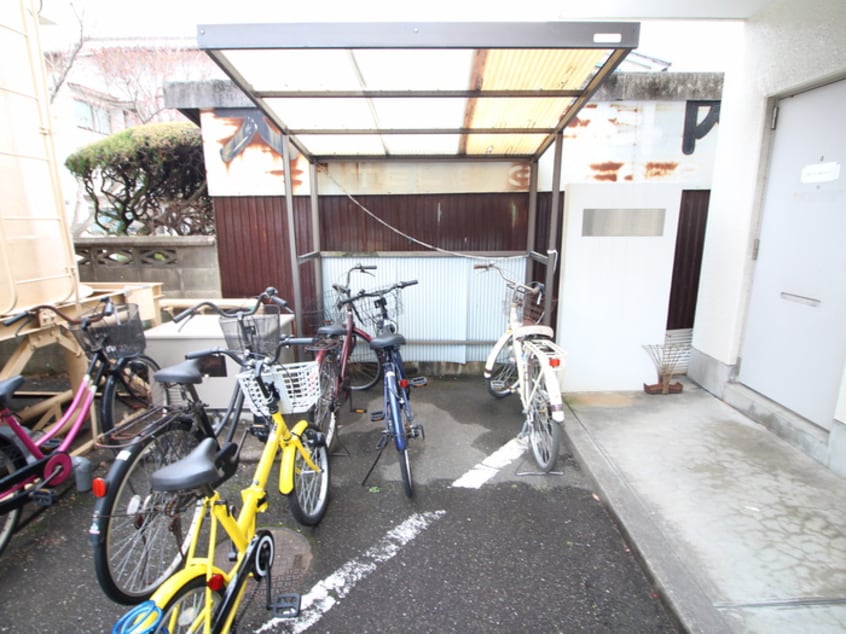 駐輪場 小田部ビル