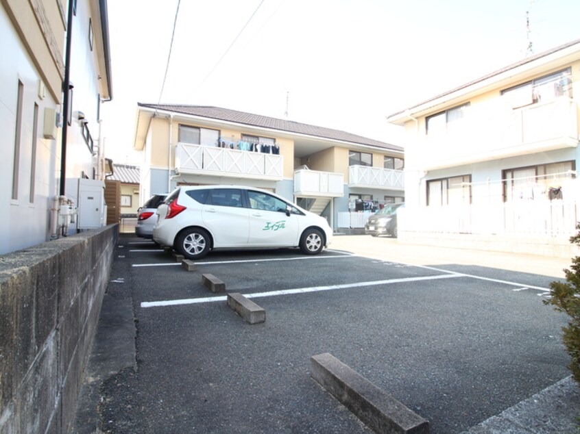 駐車場 ﾒｲﾌﾟﾙﾊｲﾂ