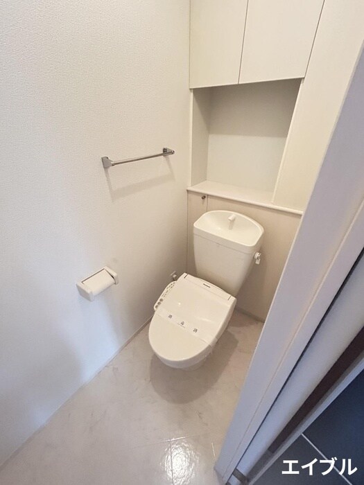 トイレ アヴリル