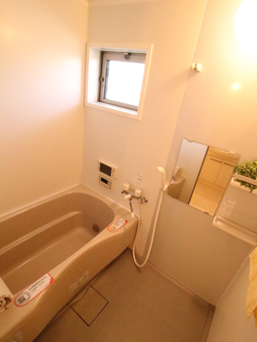 バス／シャワールーム等 アヴリル