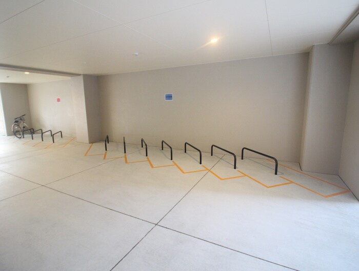 駐輪場 ｻｳﾞｫｲｿﾘﾃﾞｨﾃｨ(406)