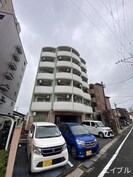 グランドール春日原の外観