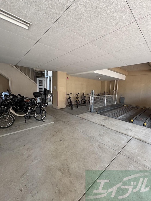 駐輪場 エムティ－スクエア吉塚駅前