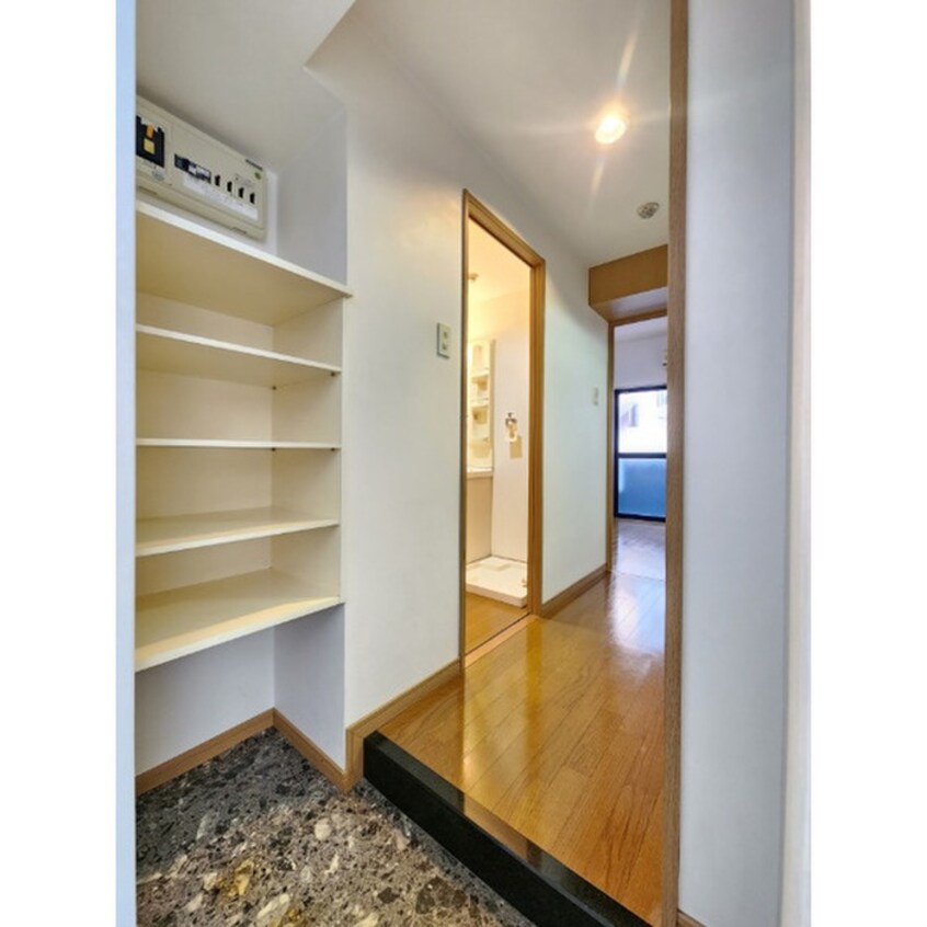 玄関 WEST VILLAGE 西公園