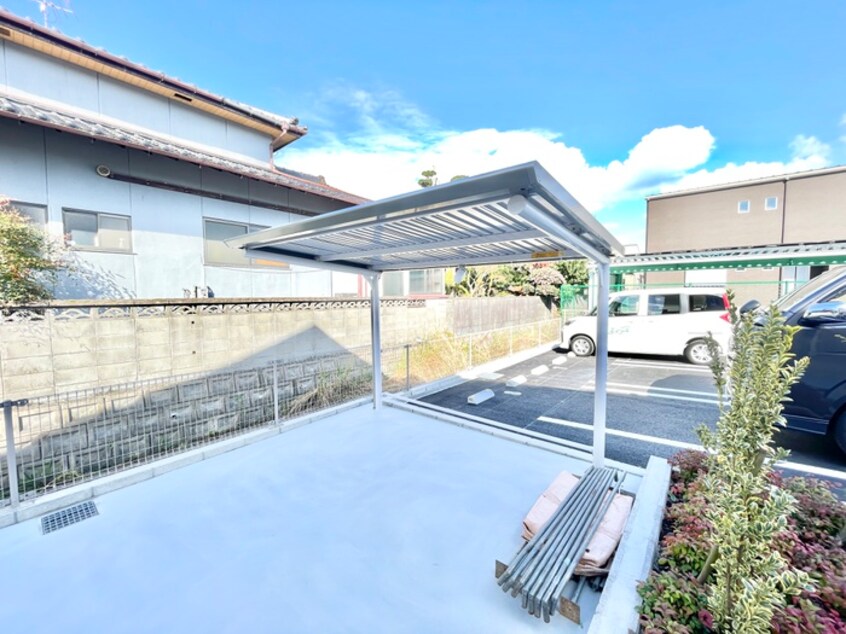 駐輪場 プレザントB