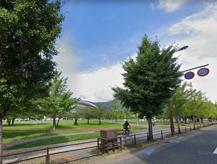 三萩野公園(公園)まで250m パ－トナ－三郎丸