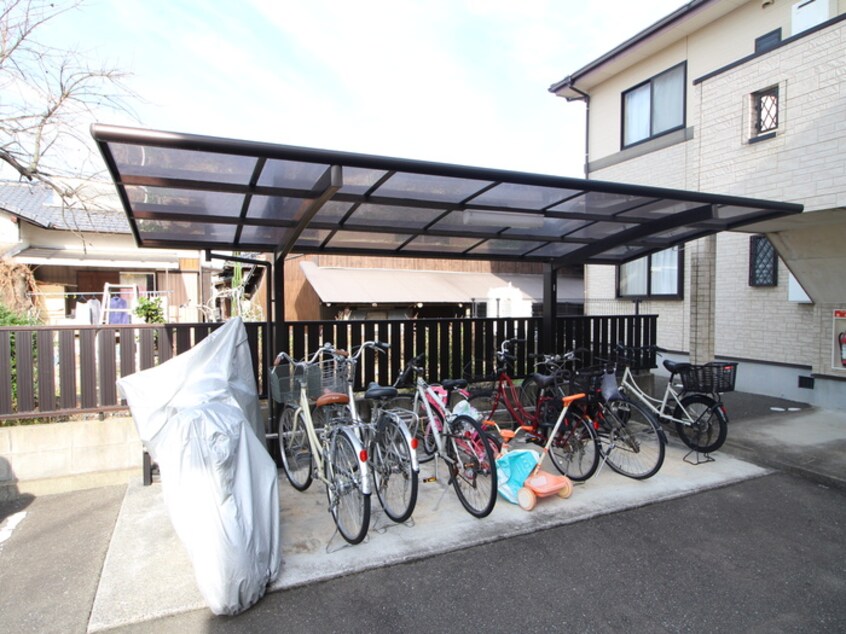 駐輪場 サンピエ－ル上白水