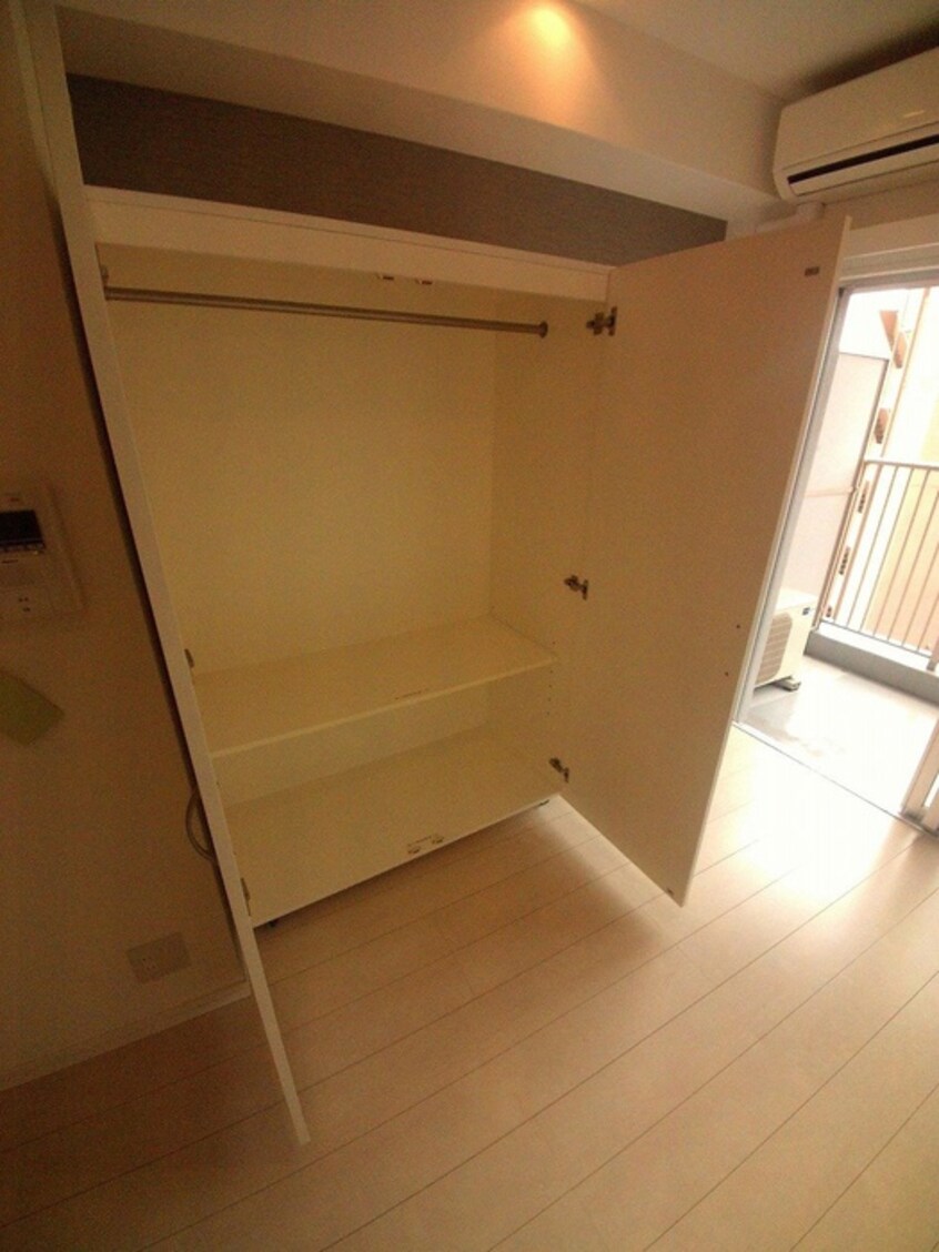 収納 レジディア西新