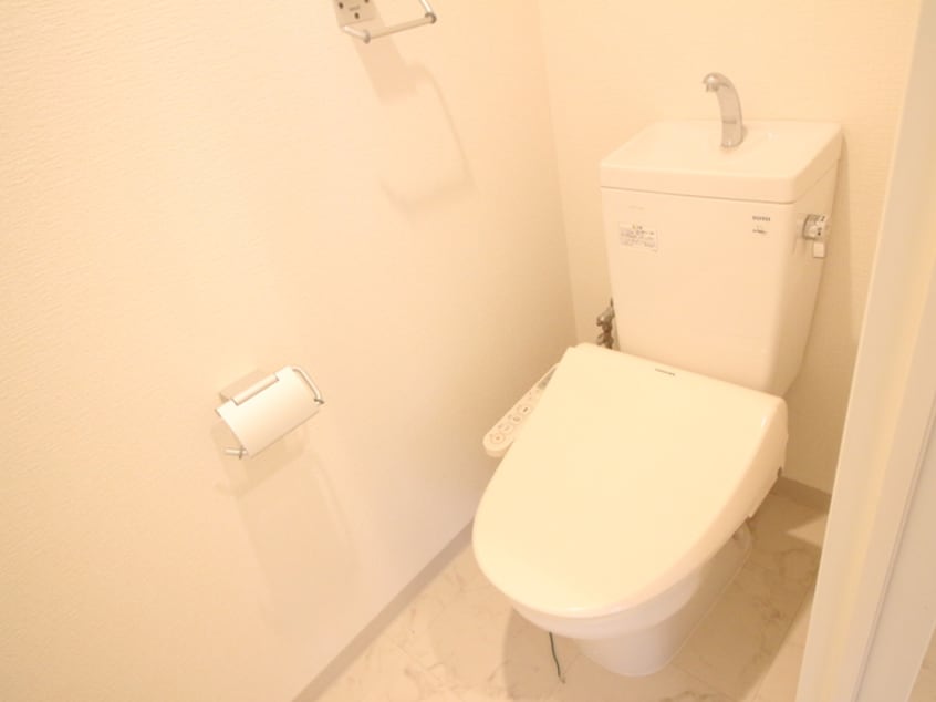 トイレ レジディア西新