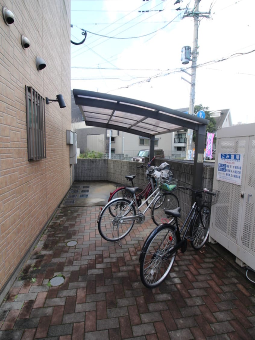 駐輪場 スカイハイツ