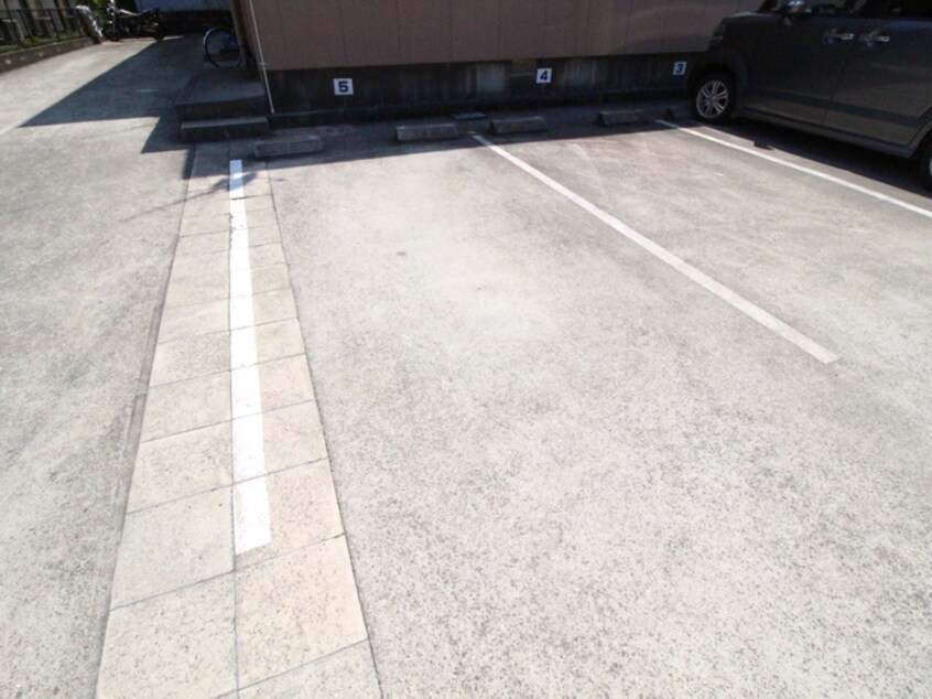 駐車場 ミルーム津福
