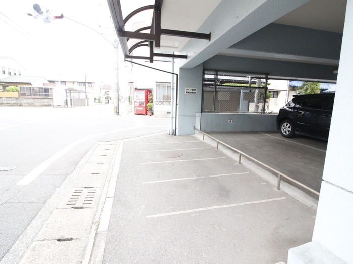 駐輪場 パ－ルハイツ春日原