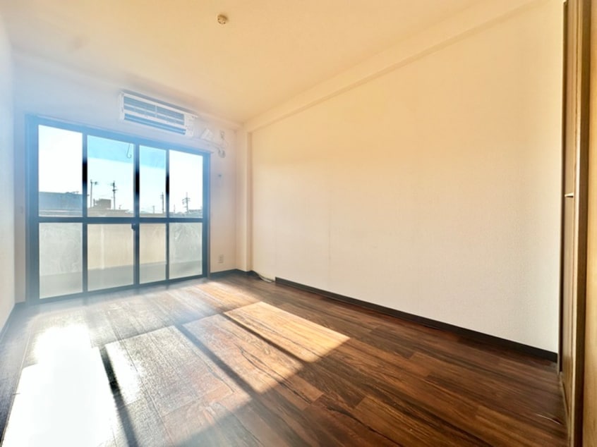 居室 ヴィ－ヴル中間