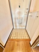 玄関 ヴィ－ヴル中間