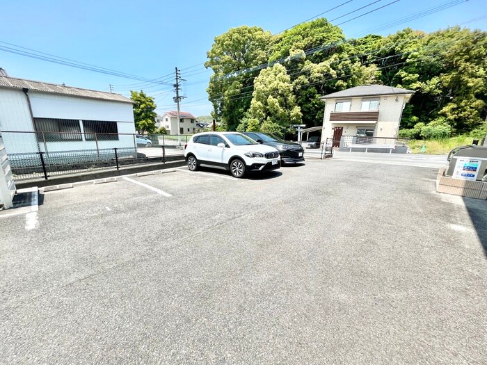 駐車場 シャトン黒川Ａ棟