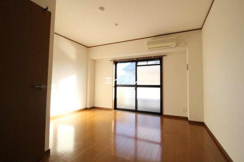 居室 ルーチェクール花畑