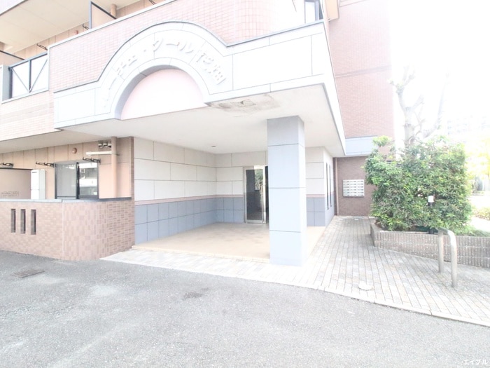 エントランス部分 ルーチェクール花畑