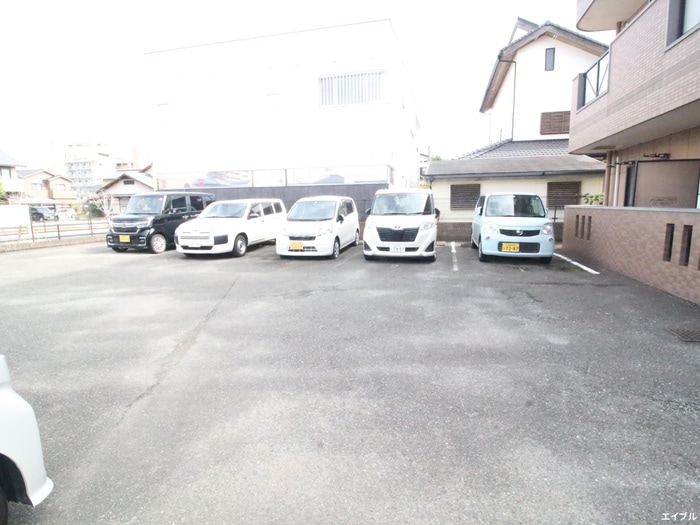 駐車場 ルーチェクール花畑