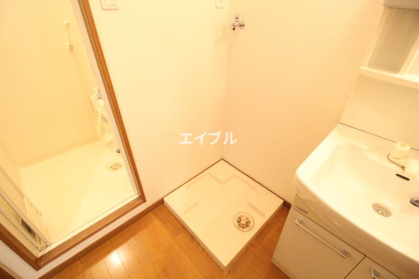 洗濯機置場 ルーチェクール花畑