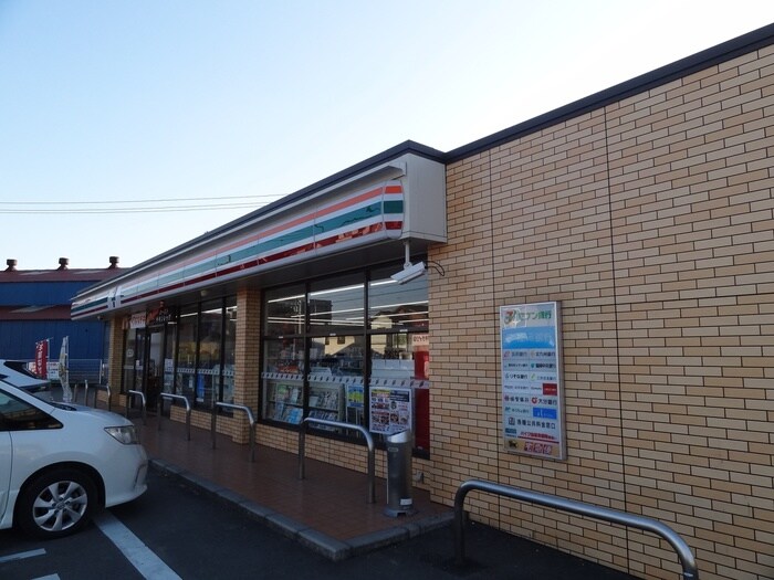 セブンイレブン久留米二軒茶屋店(コンビニ)まで960m サイレントハピネス