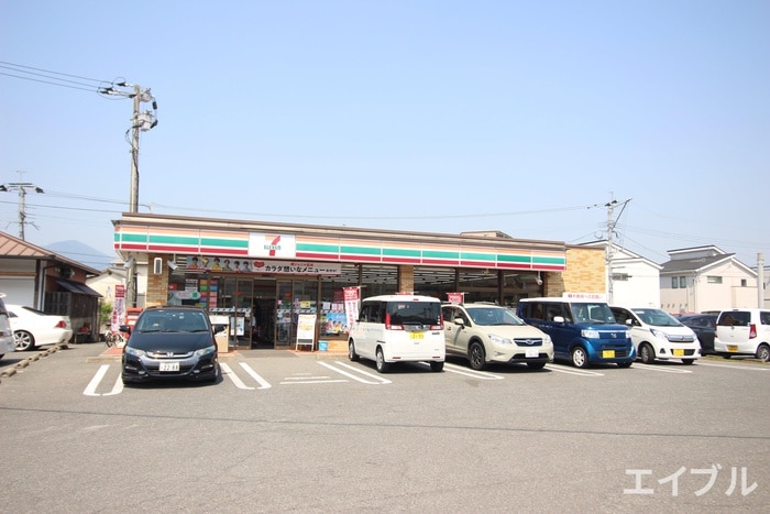 セブンイレブン筑紫野杉塚店(コンビニ)まで348m セジュール萩尾Ａ