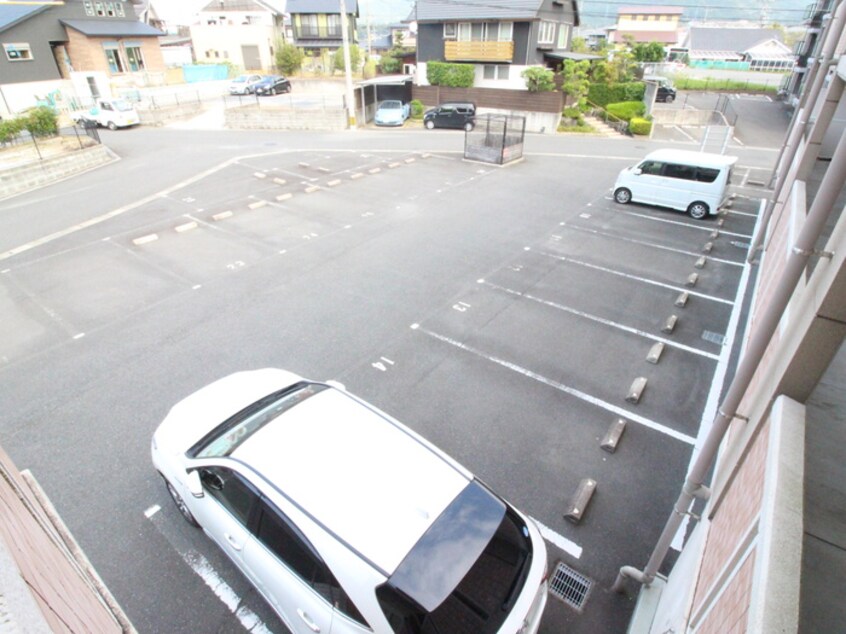 駐車場 クアトロ