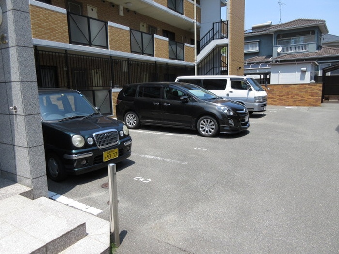 駐車場 メゾンレーヴＣ．Ｃ．