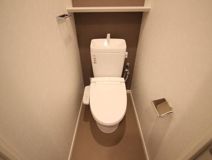 トイレ エンクレスト空港通り（508）