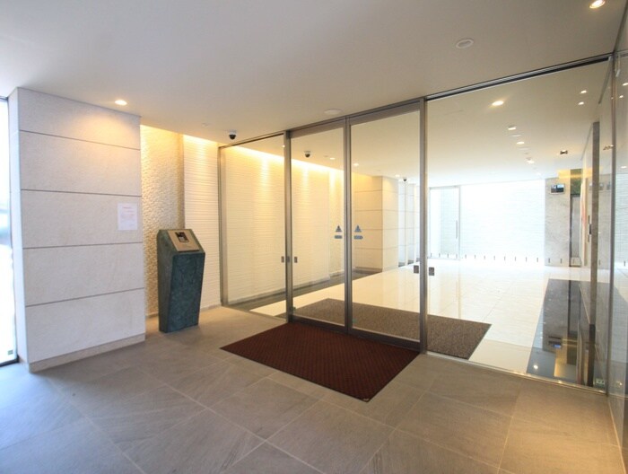 エントランス部分 エンクレスト空港通り(608)