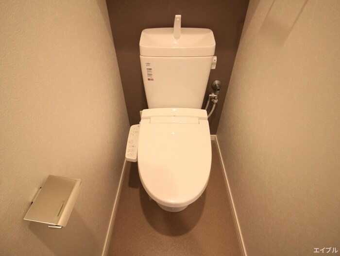 トイレ エンクレスト空港通り(608)