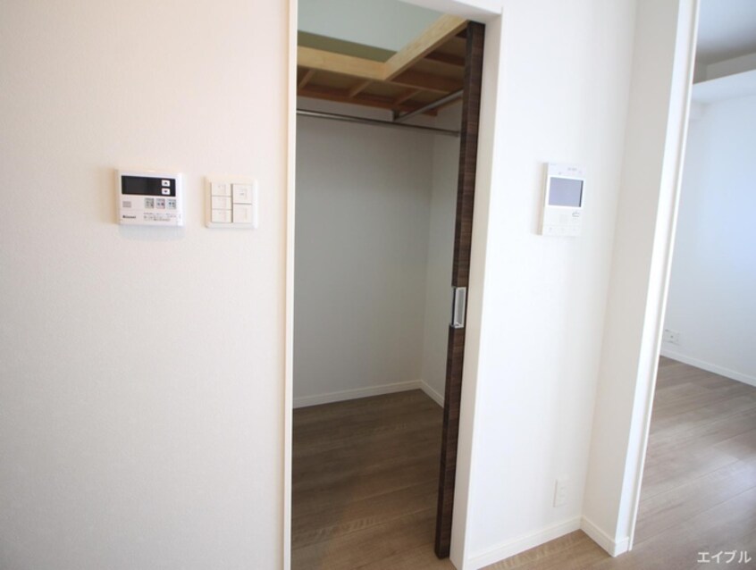 収納 エンクレスト空港通り(608)