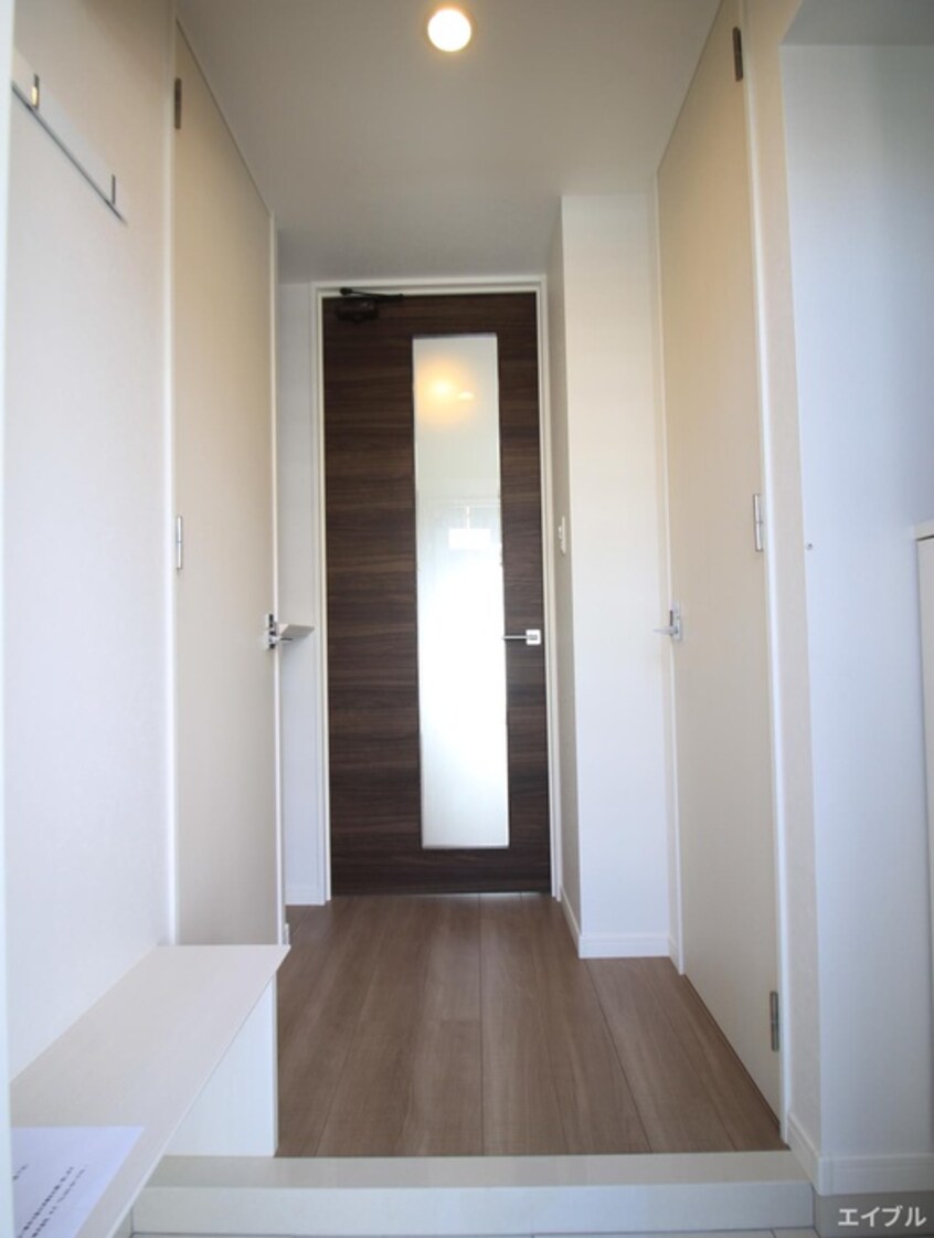 玄関 エンクレスト空港通り(608)