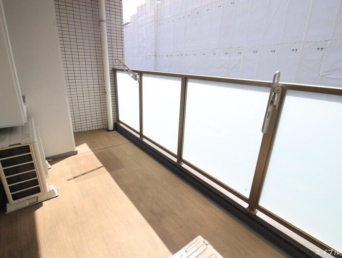 ベランダ・バルコニー エンクレスト空港通り(608)