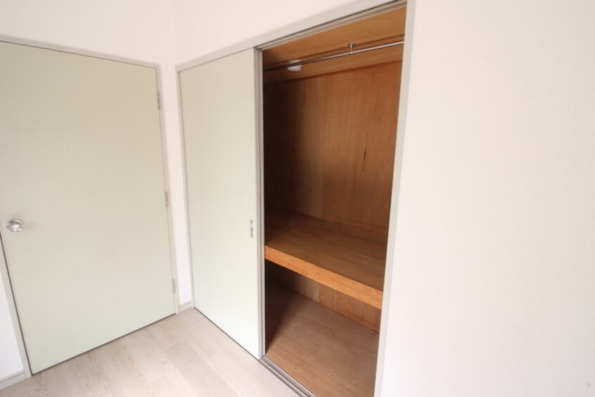 収納 メープルコート西新
