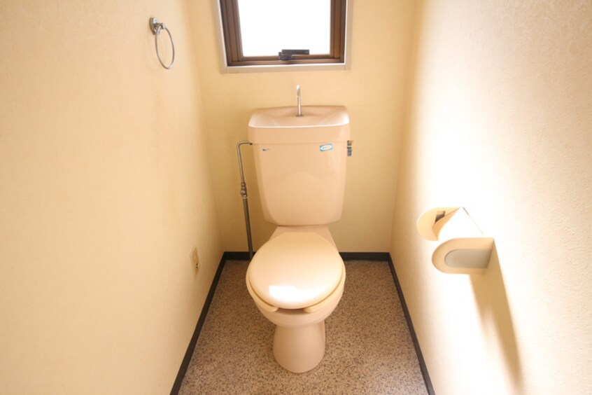 トイレ メープルコート西新