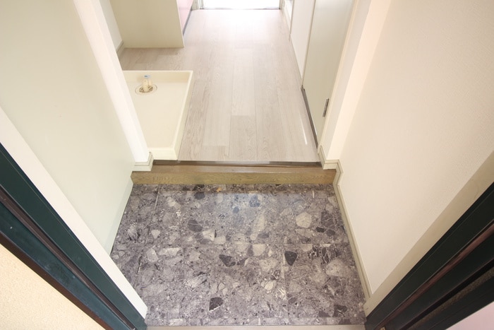 玄関 メープルコート西新