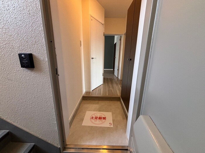 玄関 ミネルヴァ日佐