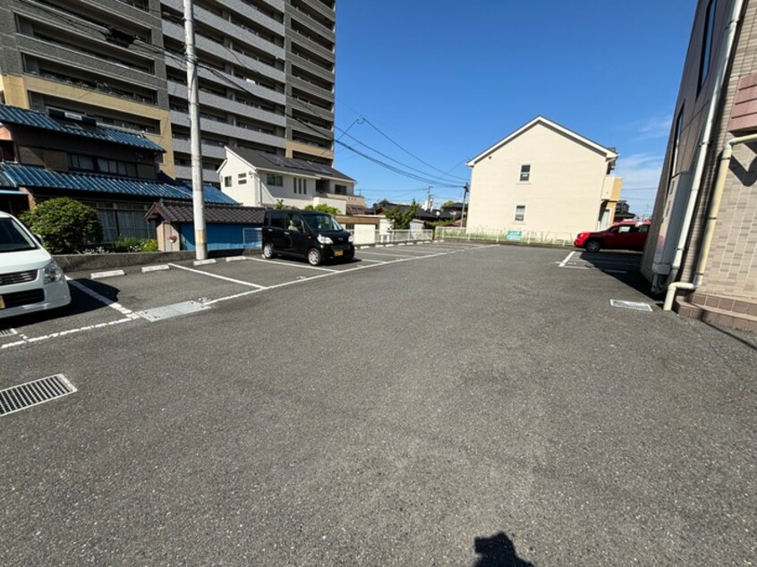 駐車場 ロージュマン中曽根