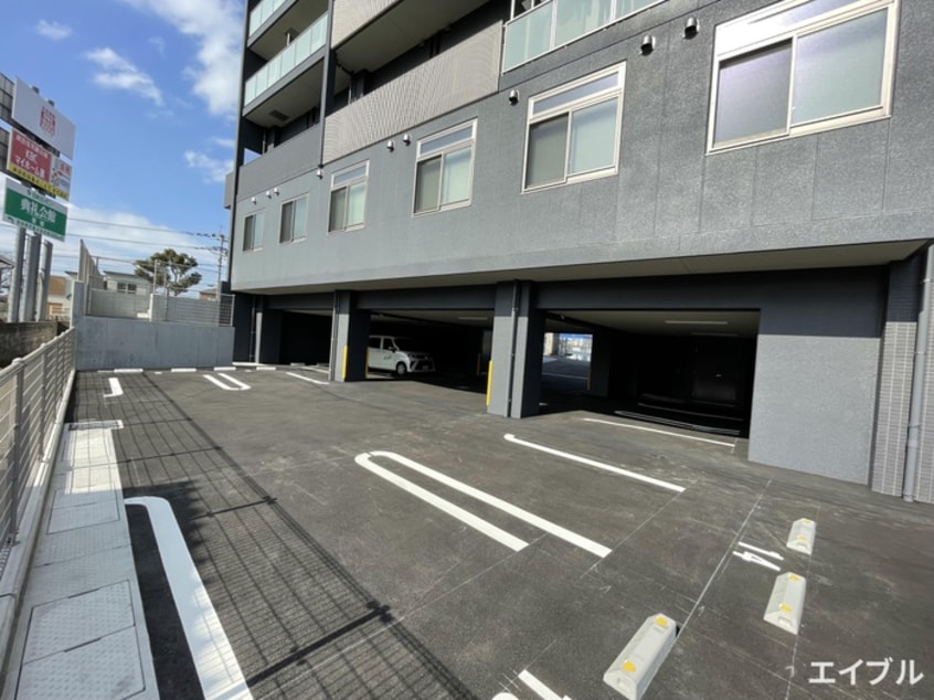 駐車場 コスモス　M