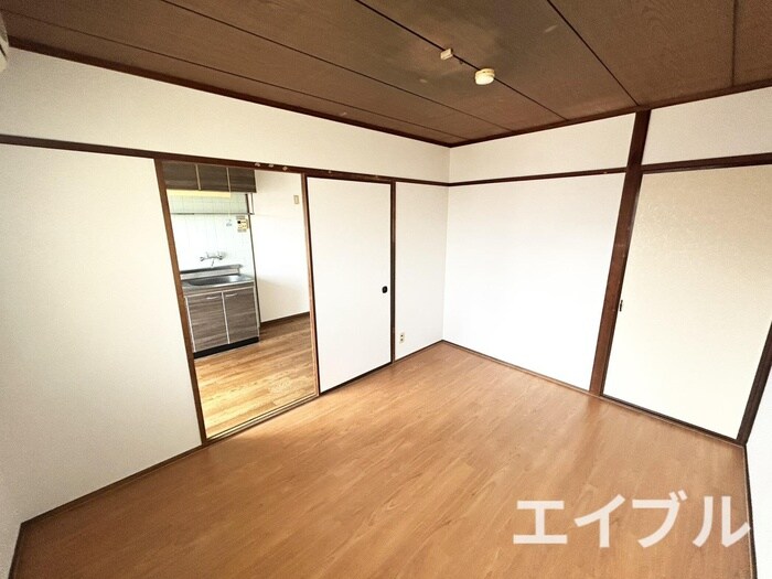 居室 コ－ポ川本