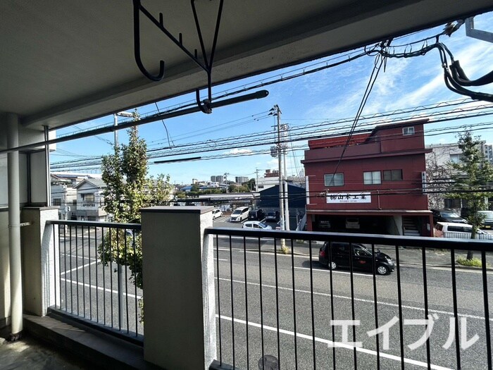 室内からの展望 コ－ポ川本