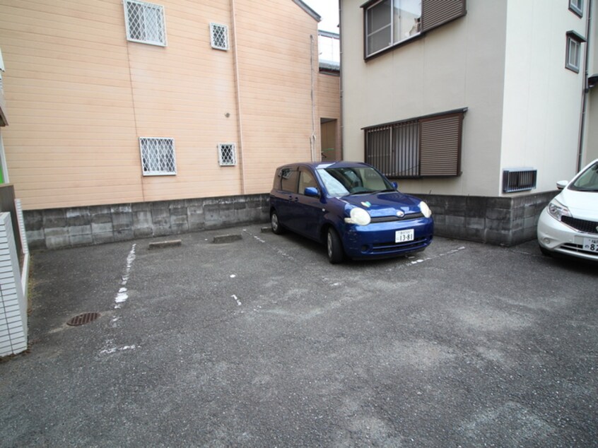 駐車場 ウエスト室見