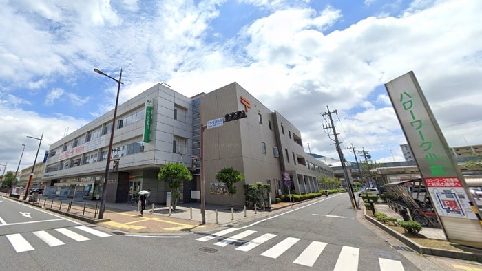 北九州中央郵便局(郵便局)まで510m ウイングス三萩野