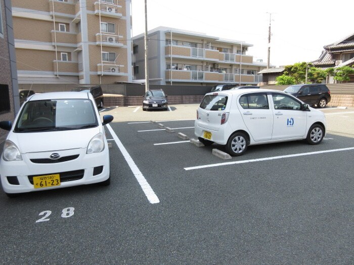 駐車場 エレガンテ・オーラ