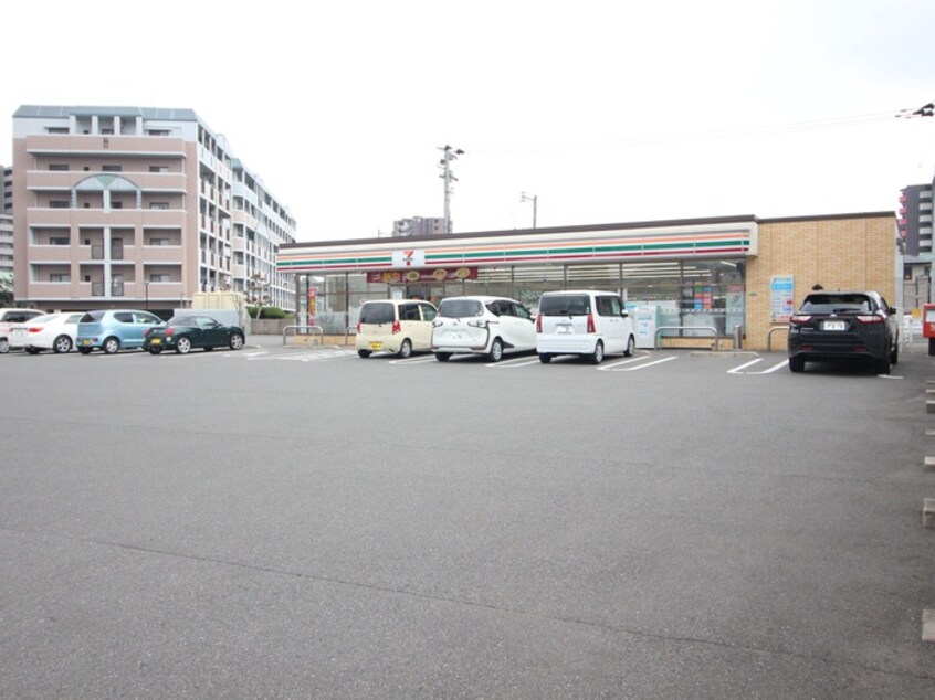 ｾﾌﾞﾝﾚｲﾌﾞﾝ小倉下曽根新町店(コンビニ)まで400m グリシーナKF