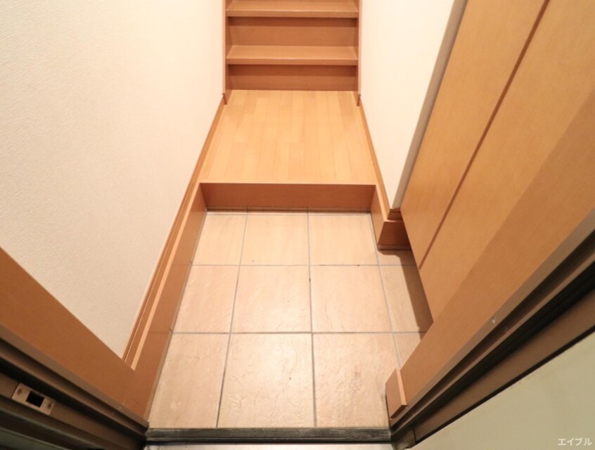 玄関 コ－ポ日の里弐番館