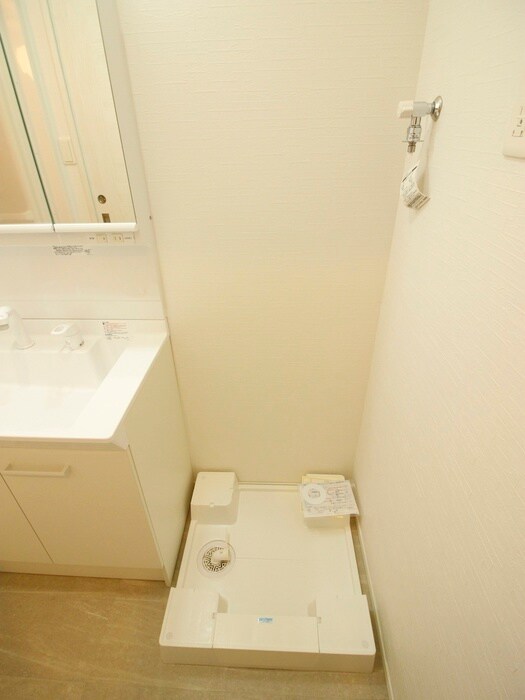 洗濯機置場 ERUZA　GLANZ黄金