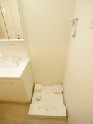 洗濯機置場 ERUZA　GLANZ黄金